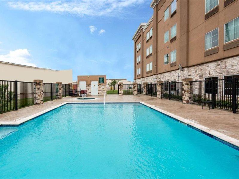 La Quinta By Wyndham Houston Humble Atascocita Hotel Bagian luar foto