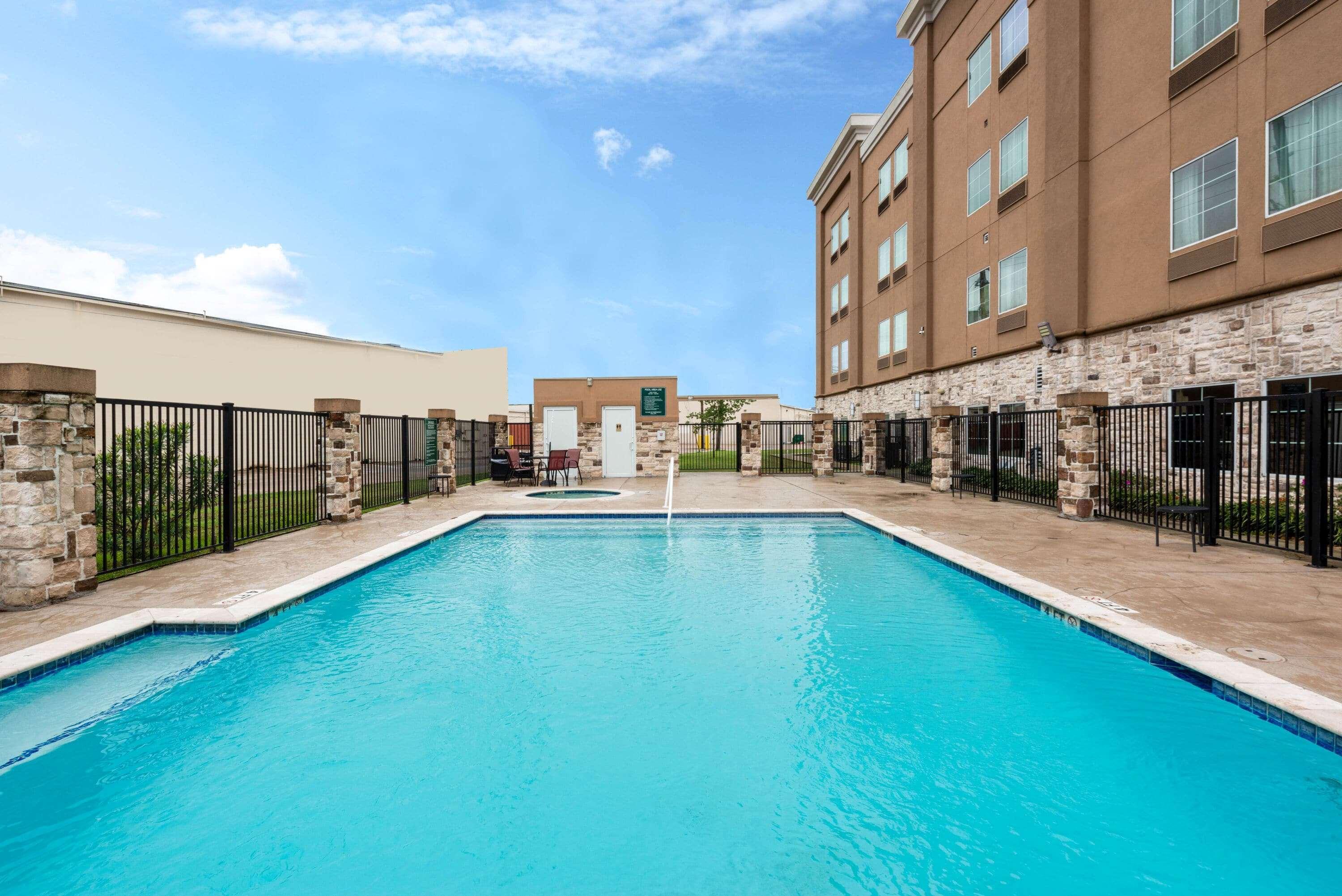 La Quinta By Wyndham Houston Humble Atascocita Hotel Bagian luar foto